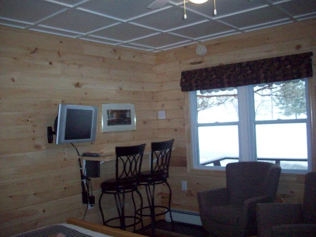 Lakewoods Cottage Oxtongue Lake Phòng bức ảnh